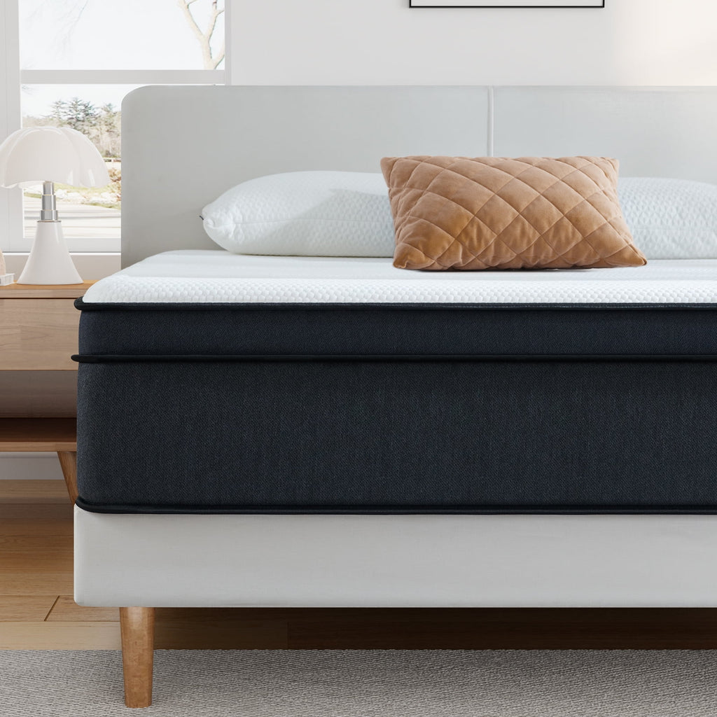 Queen 12 inch Medium Plush Hybrid Innerspring Mattress D7904