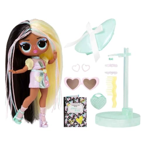Fashion Doll with 15 Surprises and Accessories S603895